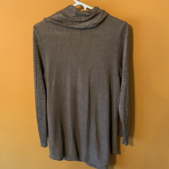 Tribal women’s sweater - Picture 3 of 3